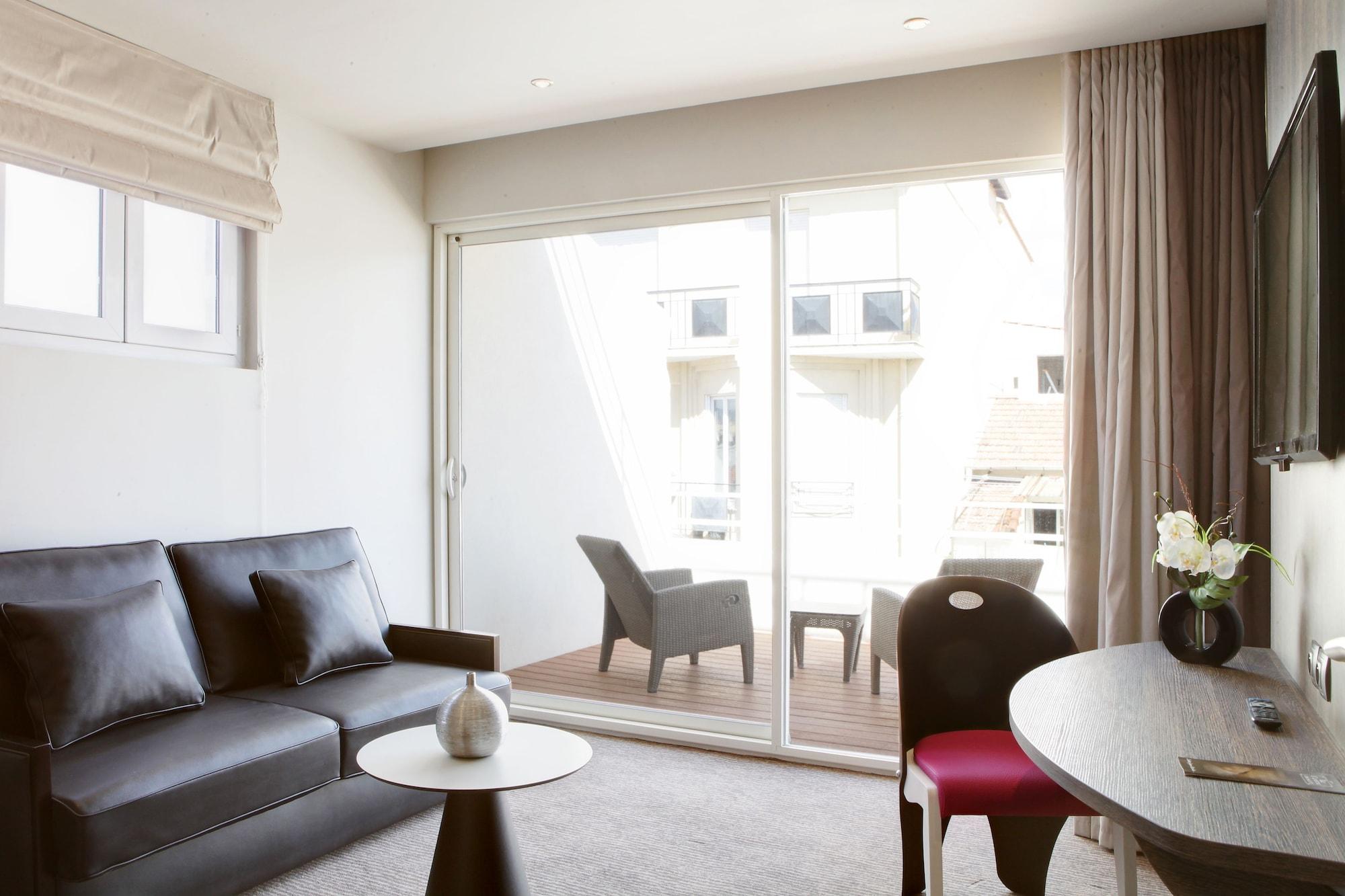 Western Le Patio Des Artistes Wellness Jacuzzi Hotel 4*