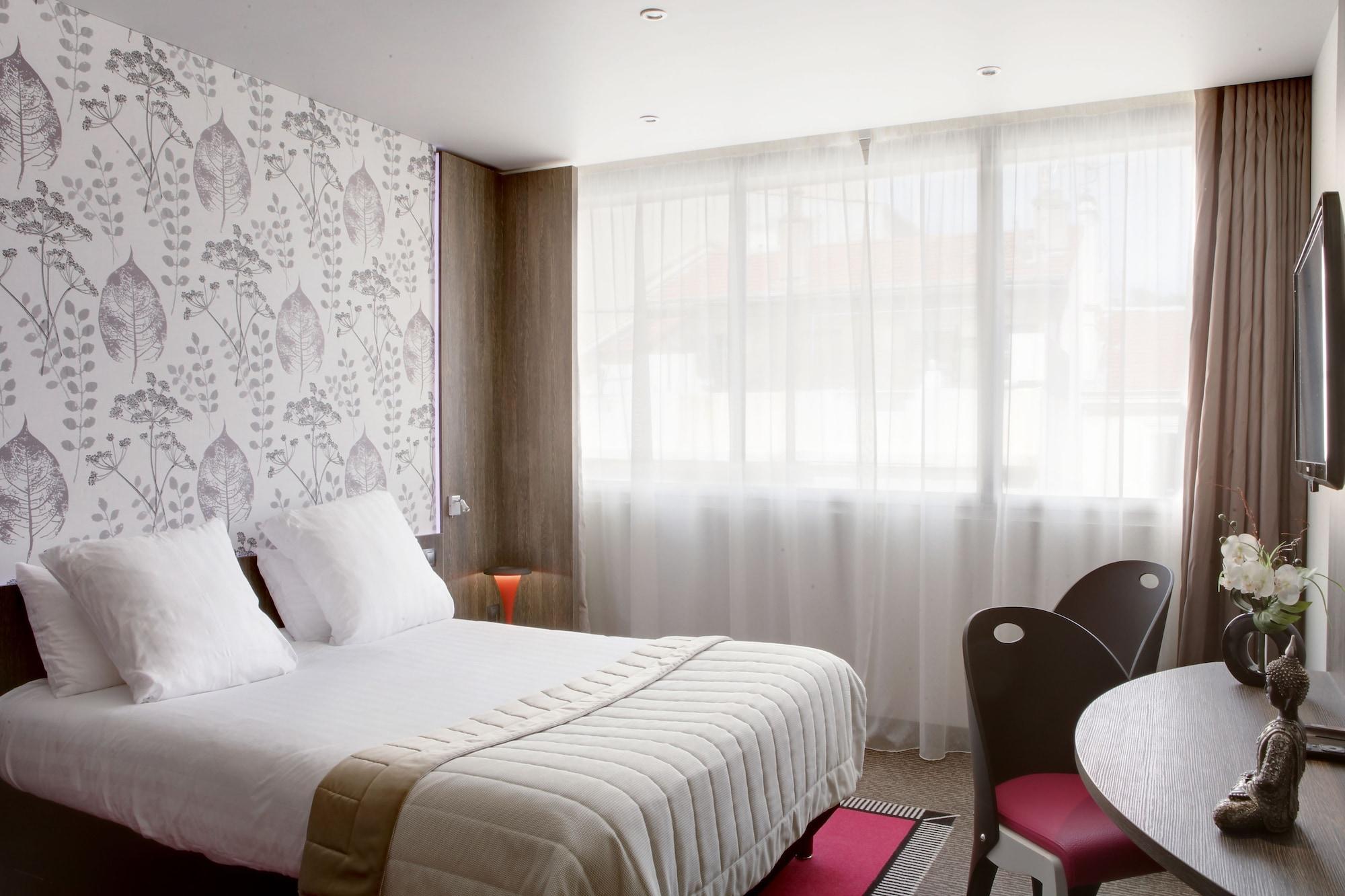 Western Le Patio Des Artistes Wellness Jacuzzi Hotel