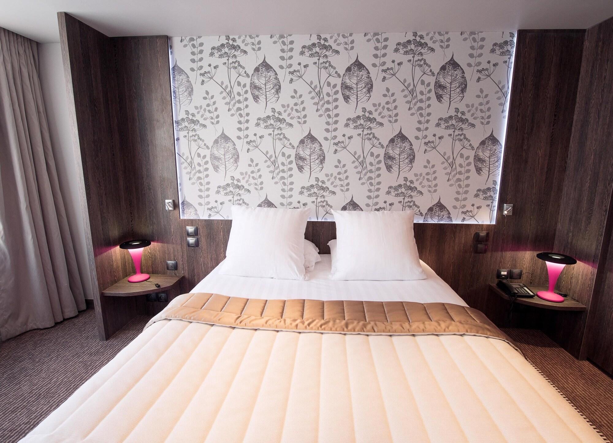 Western Le Patio Des Artistes Wellness Jacuzzi Hotel 4*