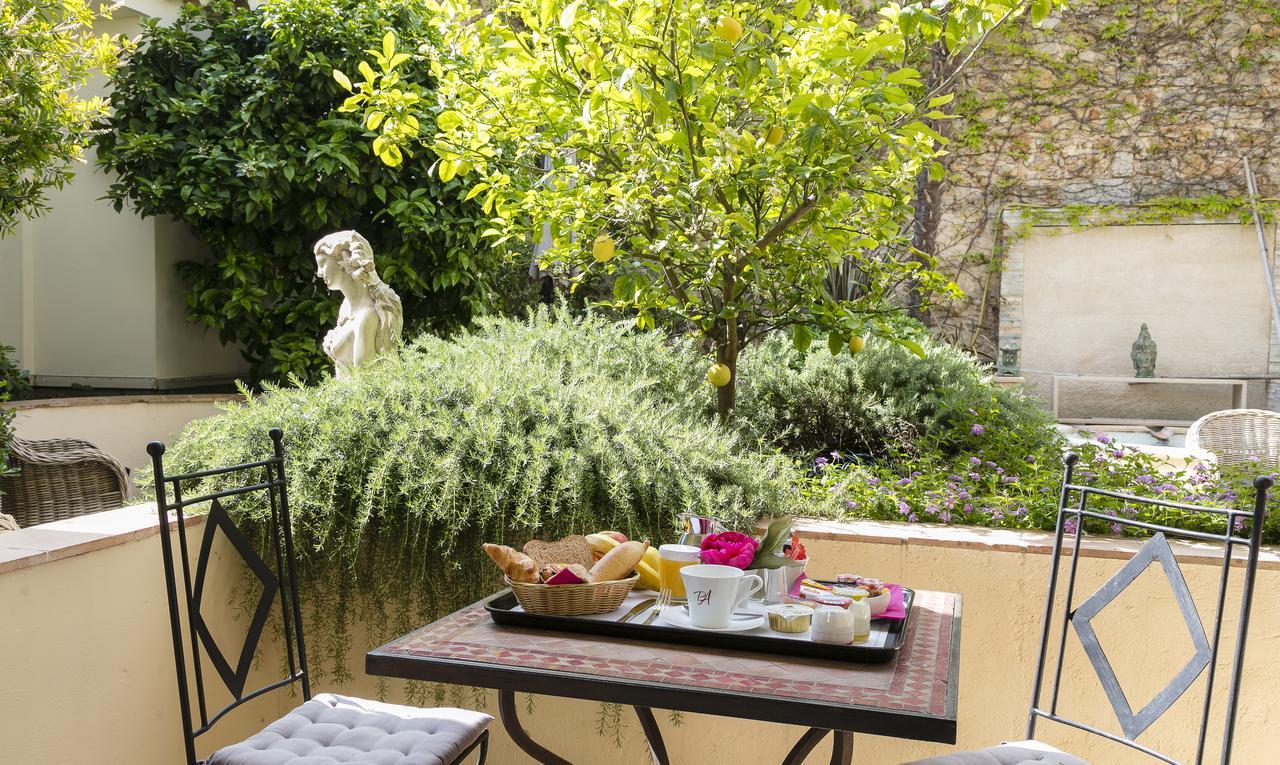 Western Le Patio Des Artistes Wellness Jacuzzi Hotel